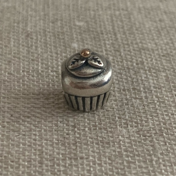 RETIRED Authentic Pandora Cupcake Charm With 14K Gold - Picture 5 of 9